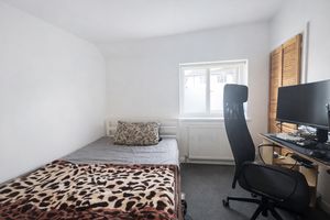 Photo 14- click for photo gallery